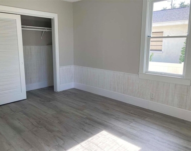 31 W Oakwood Street - Photo Thumbnail 4