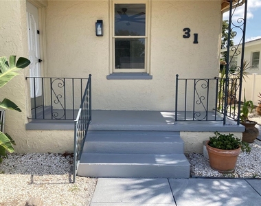 31 W Oakwood Street - Photo Thumbnail 18