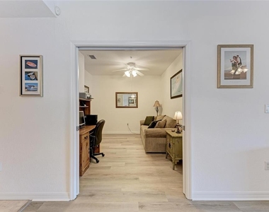 6326 Grand Oak Circle - Photo Thumbnail 16