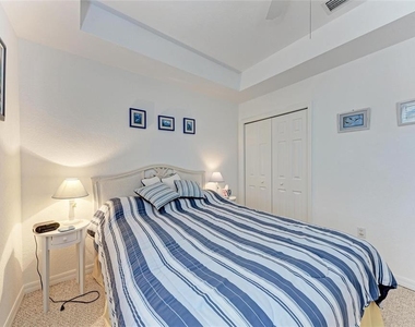 6326 Grand Oak Circle - Photo Thumbnail 21