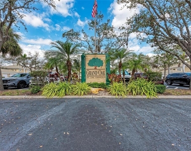 6326 Grand Oak Circle - Photo Thumbnail 44