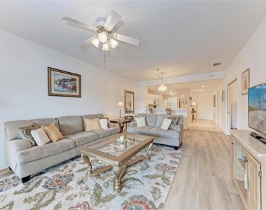 6326 Grand Oak Circle - Photo Thumbnail 9