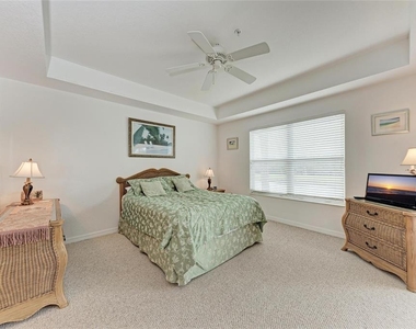 6326 Grand Oak Circle - Photo Thumbnail 24