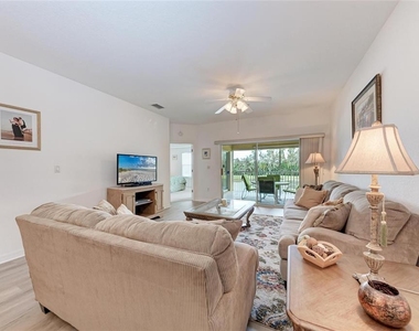 6326 Grand Oak Circle - Photo Thumbnail 8