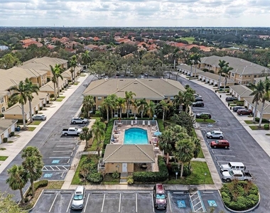 6326 Grand Oak Circle - Photo Thumbnail 41
