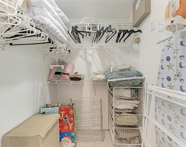 6326 Grand Oak Circle - Photo Thumbnail 28