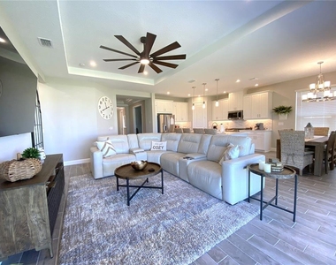 4520 Crestpoint Way - Photo Thumbnail 11