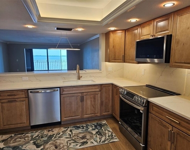 6440 Mourning Dove Drive - Photo Thumbnail 9