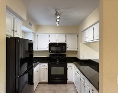 5697 Ashton Lake Drive - Photo Thumbnail 12