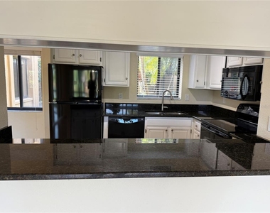 5697 Ashton Lake Drive - Photo Thumbnail 11