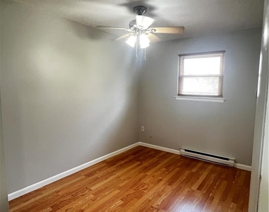 3113 Lucas Drive - Photo Thumbnail 8