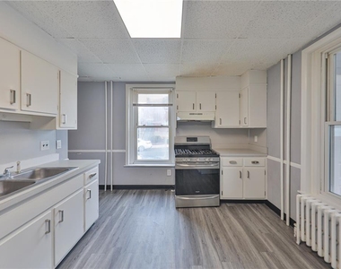 250 S 13th Street - Photo Thumbnail 17