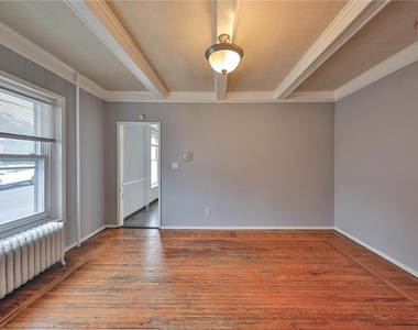 250 S 13th Street - Photo Thumbnail 12
