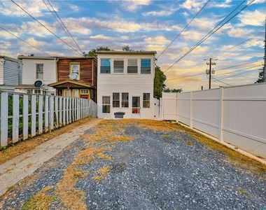 250 S 13th Street - Photo Thumbnail 37
