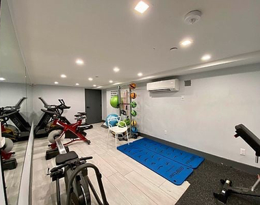 207 Rochester Avenue - Photo Thumbnail 12