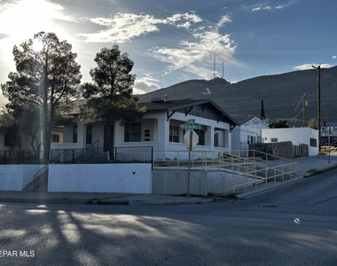 2531 Pershing Drive - Photo Thumbnail 5