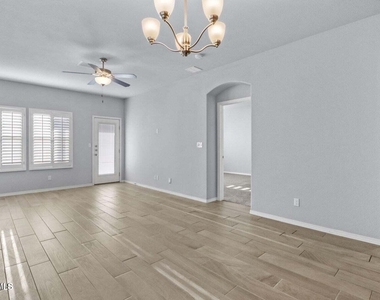 1021 Ultrastar Place - Photo Thumbnail 4