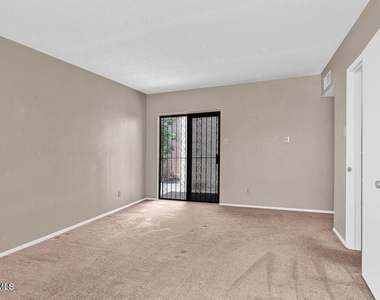 3228 Isla Banderas Way - Photo Thumbnail 8