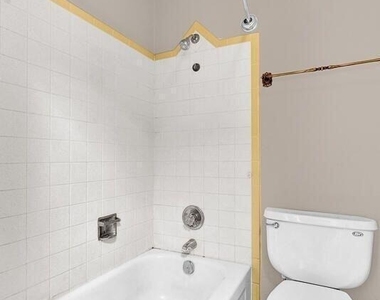 3228 Isla Banderas Way - Photo Thumbnail 5