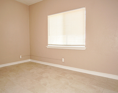 7320 Dale Road - Photo Thumbnail 18