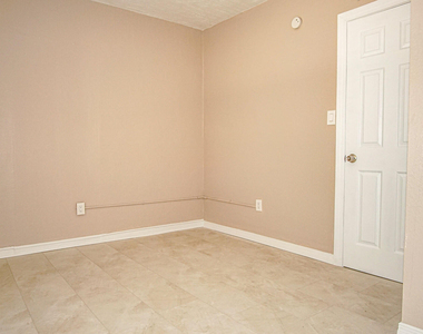 7320 Dale Road - Photo Thumbnail 19