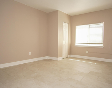 7320 Dale Road - Photo Thumbnail 12
