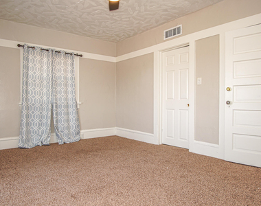 7600 Franklin Drive - Photo Thumbnail 29