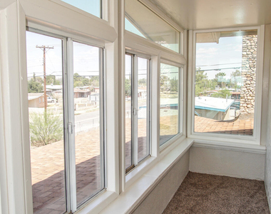 7600 Franklin Drive - Photo Thumbnail 30