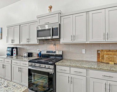 14585 John Mcneely Avenue - Photo Thumbnail 9