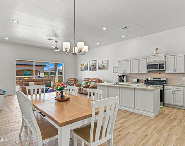 14585 John Mcneely Avenue - Photo Thumbnail 6