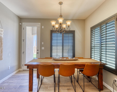 12515 Triple Crown Avenue - Photo Thumbnail 18