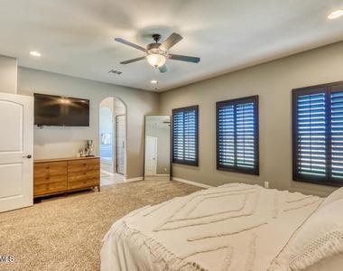12515 Triple Crown Avenue - Photo Thumbnail 25