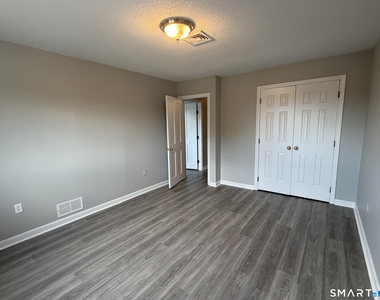 1474 Highland Avenue - Photo Thumbnail 11