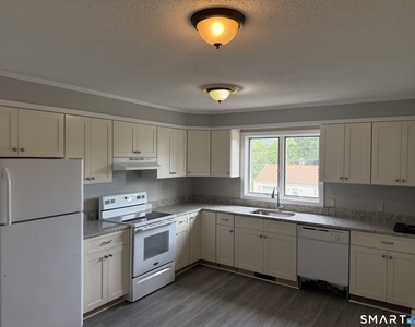 1474 Highland Avenue - Photo Thumbnail 5