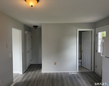 1474 Highland Avenue - Photo Thumbnail 6