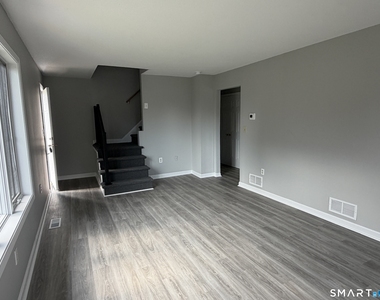 1474 Highland Avenue - Photo Thumbnail 2