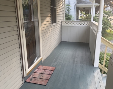 13 Ingraham Place - Photo Thumbnail 3