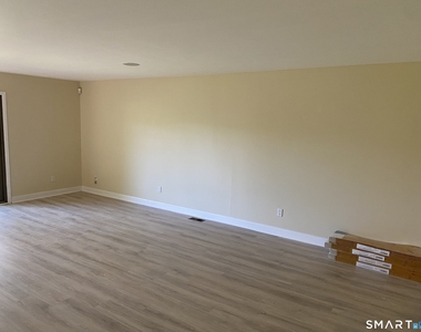 77-11 Courtland Avenue - Photo Thumbnail 1