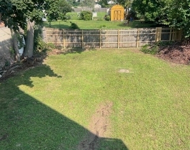 278 Thompson Street - Photo Thumbnail 7