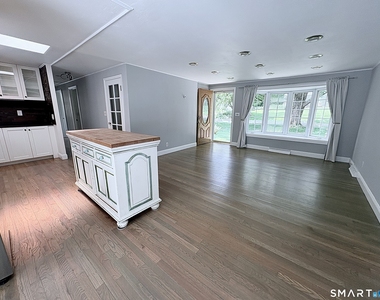 43 Meadowbrook Road - Photo Thumbnail 2