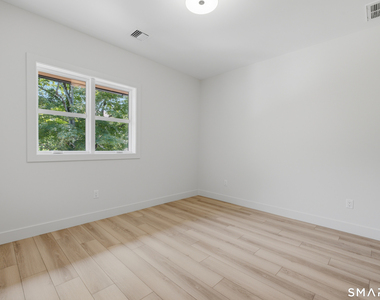 100 100 W Main Street - Photo Thumbnail 10