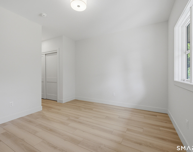 100 100 W Main Street - Photo Thumbnail 12