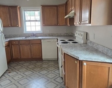 99 North Street - Photo Thumbnail 5