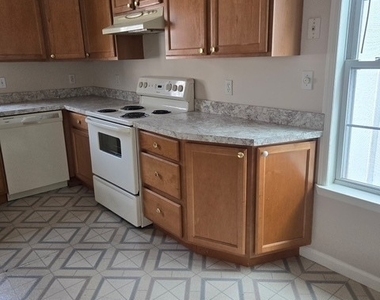 99 North Street - Photo Thumbnail 3