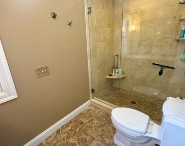 11 Van Campen Lane - Photo Thumbnail 32