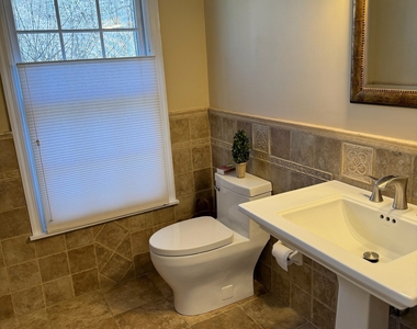 11 Van Campen Lane - Photo Thumbnail 27