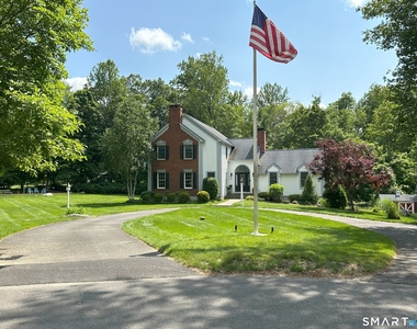 11 Van Campen Lane - Photo Thumbnail 1