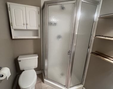 4 Manorwood Drive - Photo Thumbnail 9