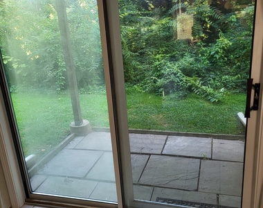 4 Manorwood Drive - Photo Thumbnail 16