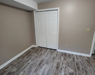 4 Manorwood Drive - Photo Thumbnail 14